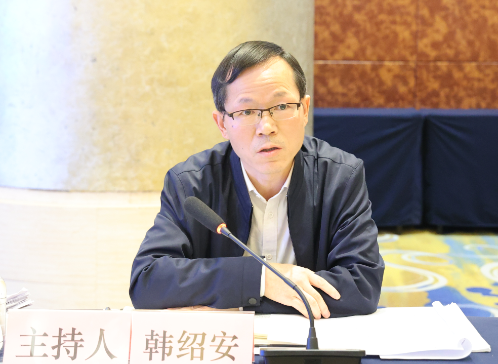 楊冠軍：要堅持結構優(yōu)化調整，立足我省現(xiàn)狀、前瞻布局未來——省鋼鐵深加工產(chǎn)業(yè)鏈調研座談會在陜鋼集團召開