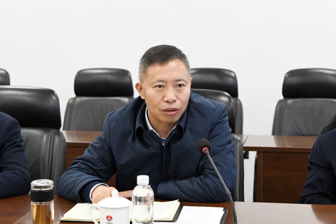 寶雞石油鋼管公司、延長石油物資集團(tuán)與陜鋼集團(tuán)聯(lián)合召開石油鋼管項(xiàng)目工作會(huì)