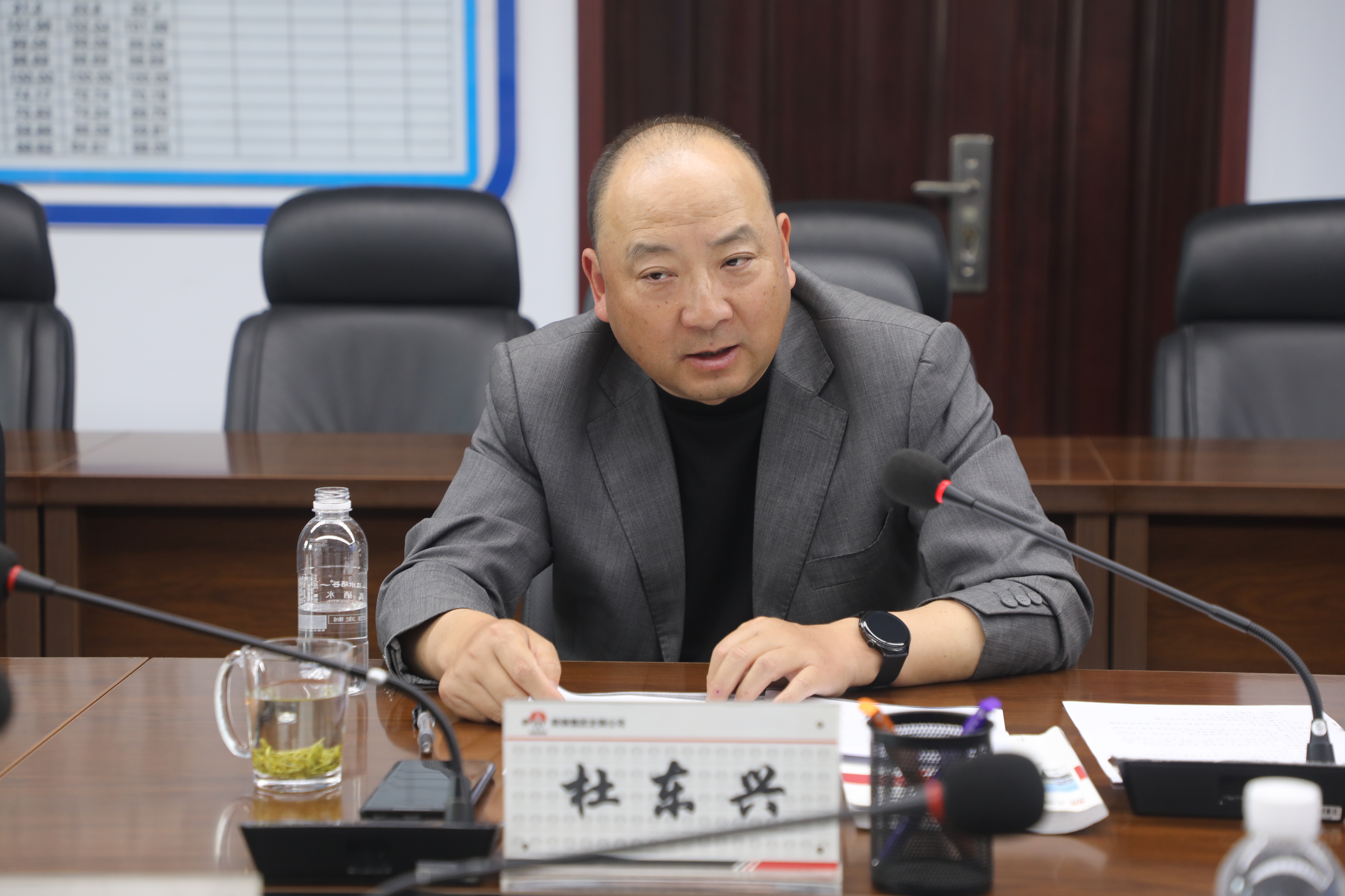 杜東興到龍鋼公司開展鋼后創效硬仗調研